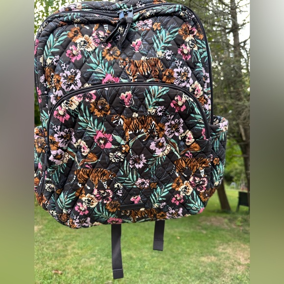 Vera Bradley Essential Backpack Bali Jungle Tiger NWT - Picture 4 of 12